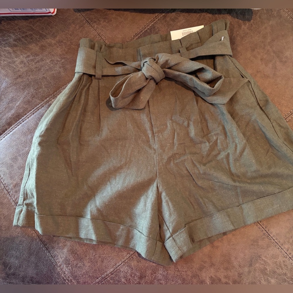 On 34th Utility Shorts Safari Belted Linen Blend NWT Size Small
